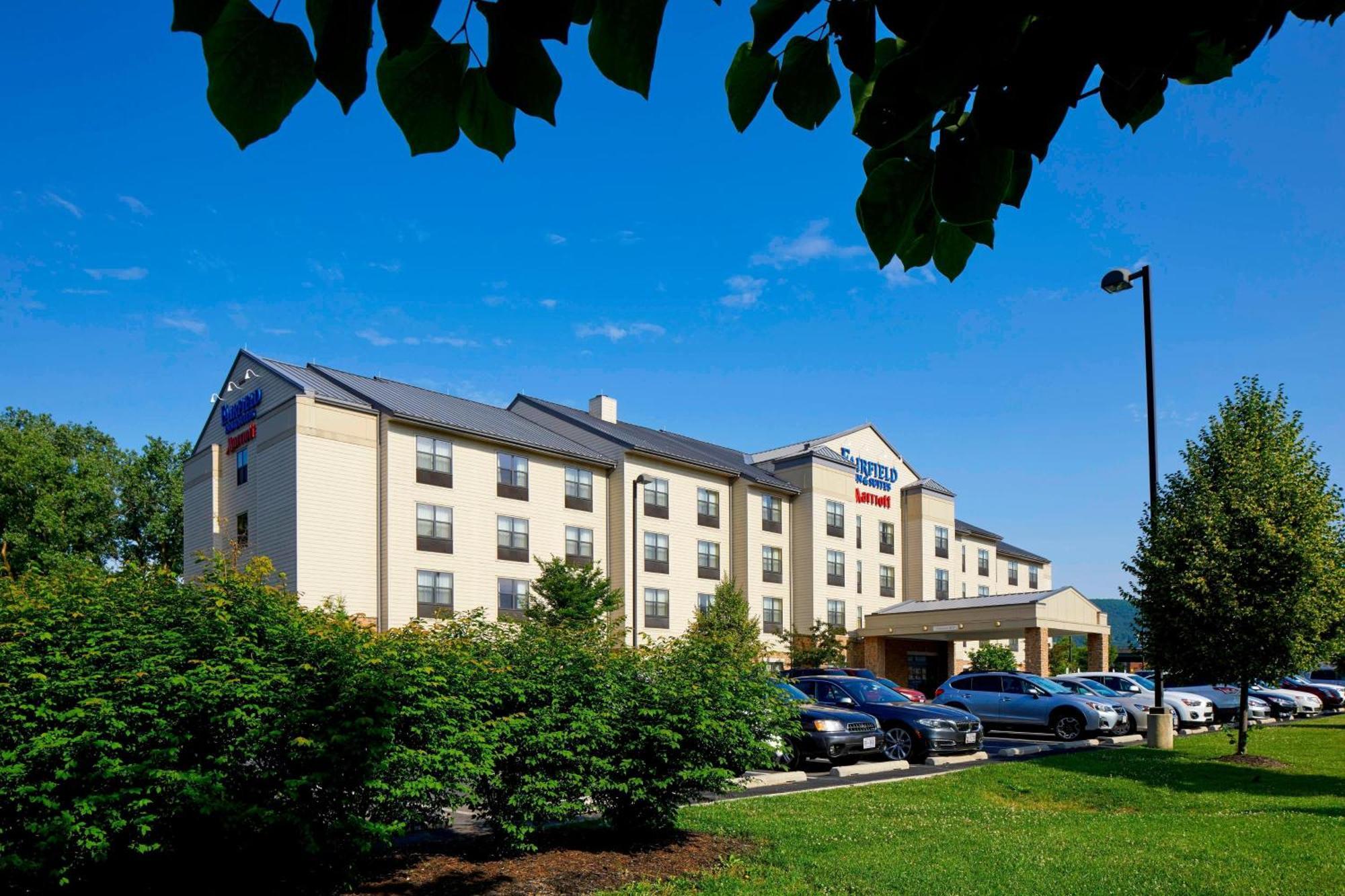 Fairfield Inn & Suites By Marriott Камберленд Экстерьер фото